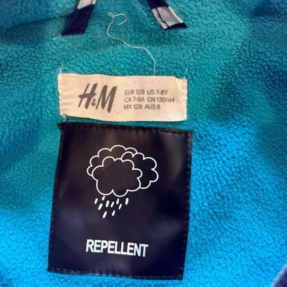 Boys’ H&M rain jacket - Picture 2 of 2